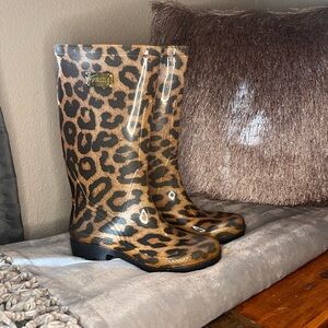GUESS Leopard Print Rain Boots - Cute & Stylish!!